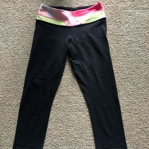 Lululemon wunder under cropped pants size 4
